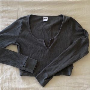 Long sleeve crop